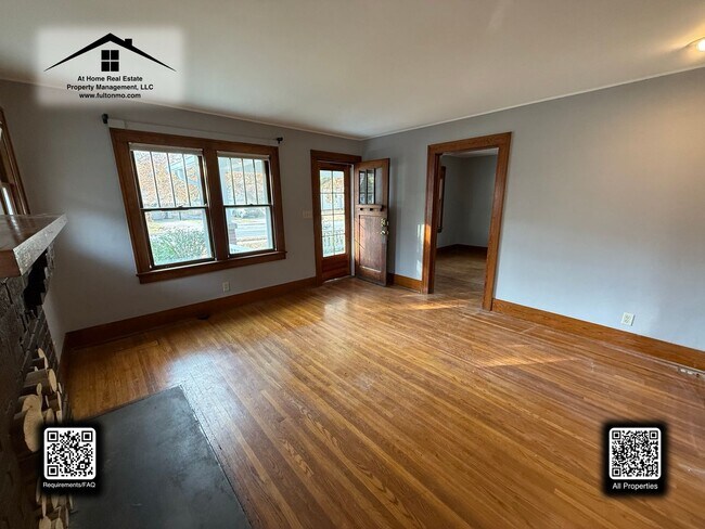 Building Photo - 711 W Ash St