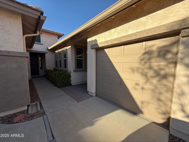 Building Photo - 1594 W Pelican Ct