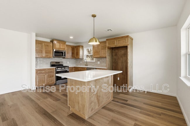 Foto del edificio - 644 Hunters Hill Rd