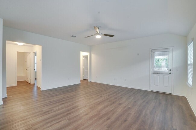 Building Photo - 403 Pentire Way