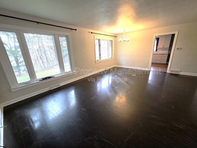 Foto del edificio - 140 Parkridge Dr