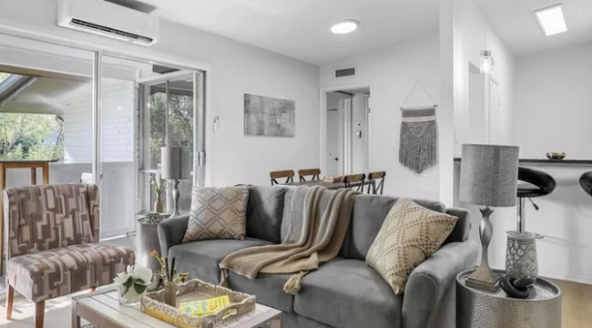 Foto del edificio - 2627 Douglas Ave