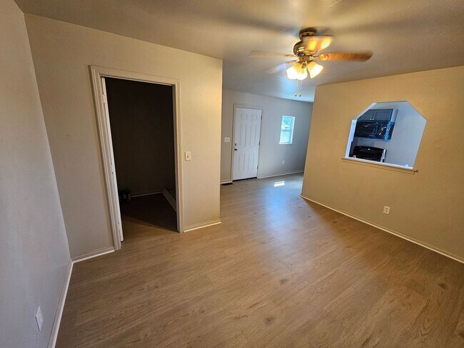 Foto del edificio - 1328 Lehman St