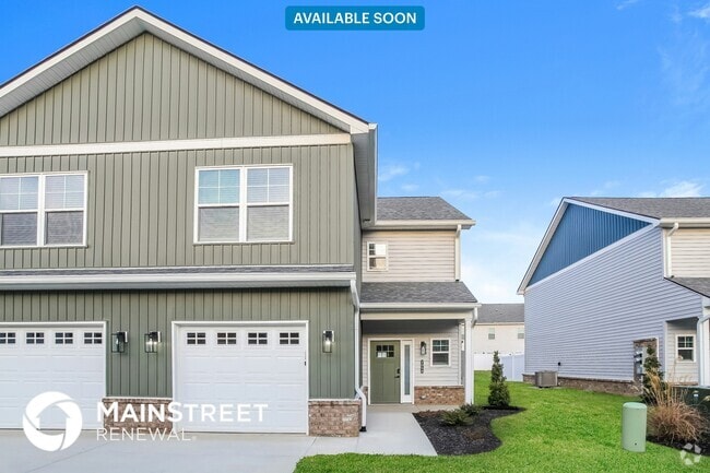 Building Photo - 2059 N Sarah Dr