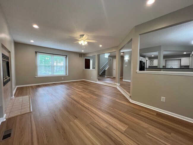 Foto del edificio - Beautifully Updated Kiln Creek Home with G...