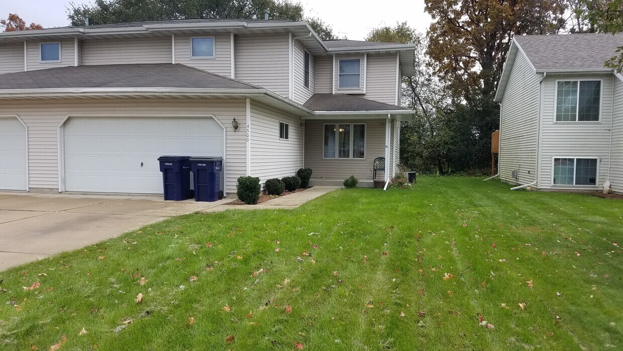 4500 Tanglewood Dr, Janesville, WI 53546 Townhome Rentals in