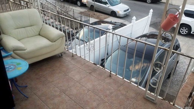 Foto del edificio - 108-24-108-63 63rd Ave
