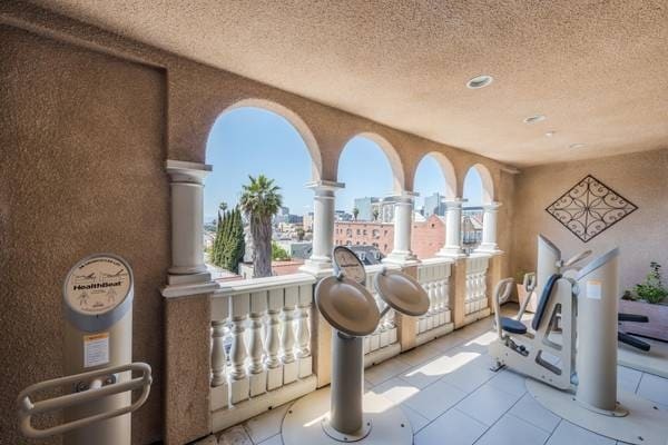 Building Photo - 844 Fedora St