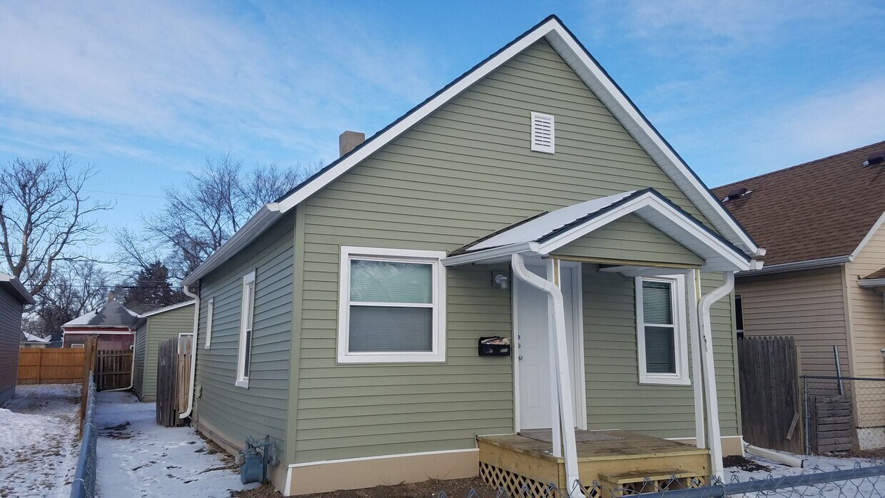 Primary Photo - Great garage and fresh updates plus fenced...