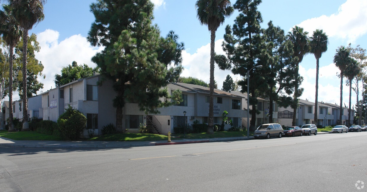Cascade Terrace Apartments in Westminster, CA