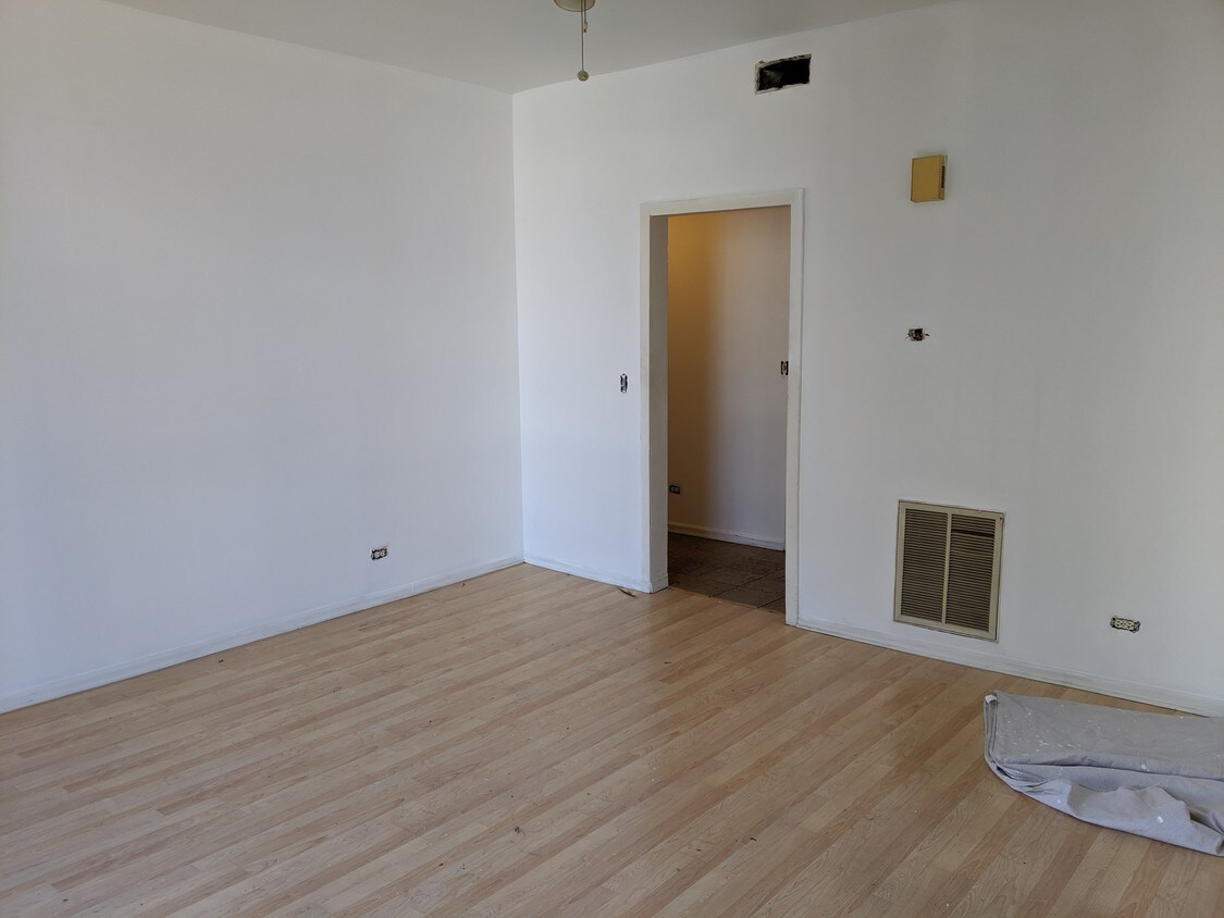 1539 W Haddon Ave, Chicago, IL 60642 Apartments in Chicago, IL