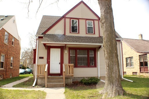 Primary Photo - Spacious 2 Bedroom Single Family Home