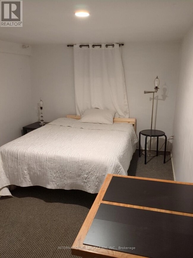 Building Photo - 165 Quebec Ave