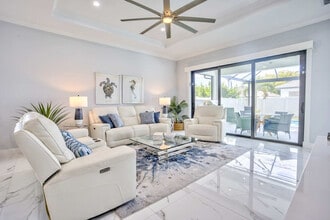 Building Photo - 656 108th Ave N