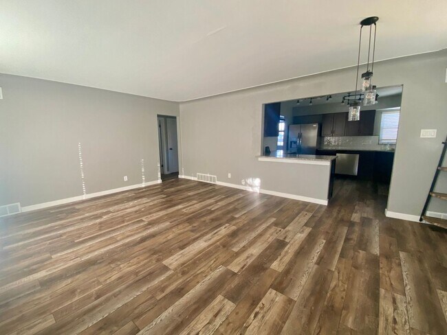 Foto del edificio - 2 Bedroom Single Family Home in Denver