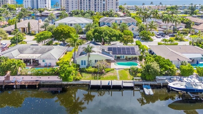 Building Photo - 3921 NE 31st Ave