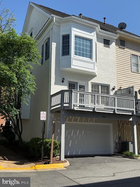 Foto del edificio - 8861 Ashgrove House Ln