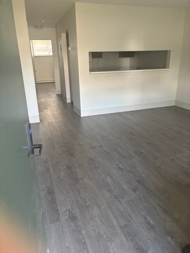 Building Photo - Highview Apartments