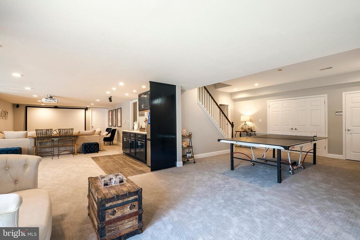Foto principal - 123 Rossmore Dr