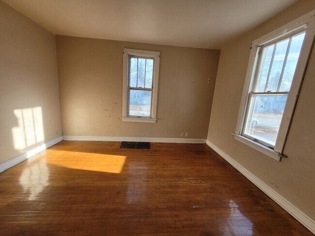Foto del edificio - 1033 Shawano Ave