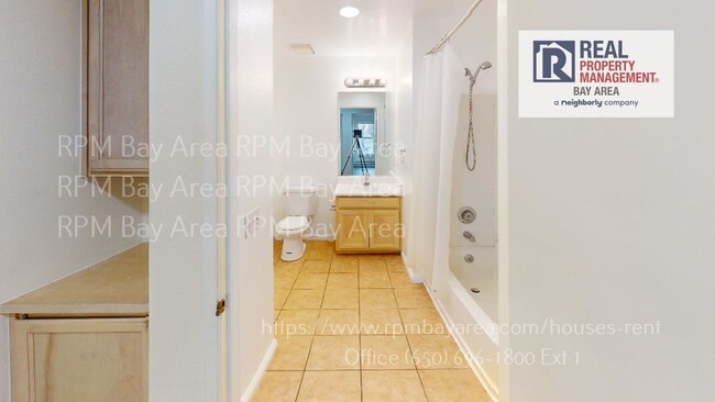 Foto del edificio - December Rent Special: Renovated 2 Bedroom...