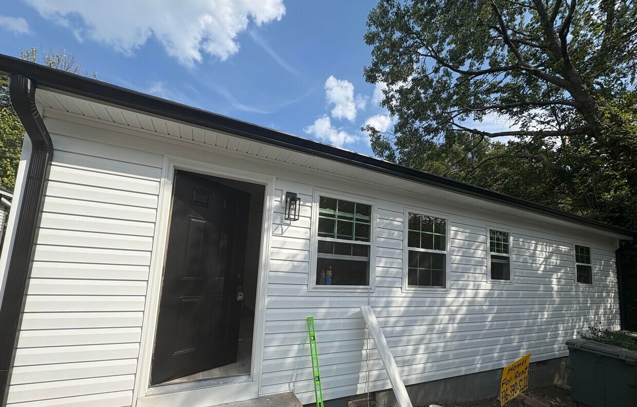 Foto principal - Newly Renovated House!! 3bd/1ba