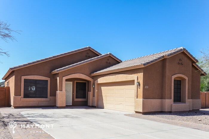 Building Photo - 767 W Barrus Dr