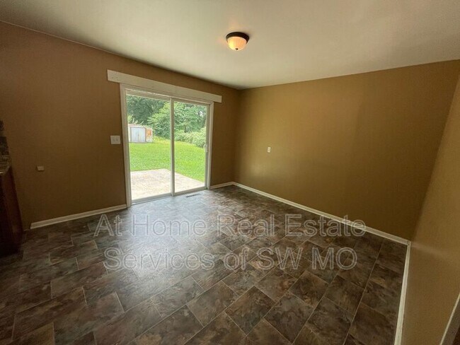 Foto del edificio - 2542 E Cherry St