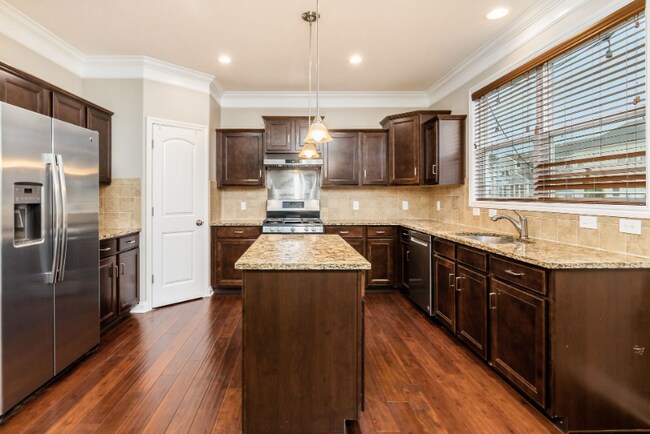 Foto del edificio - 294 McElhinny Ln