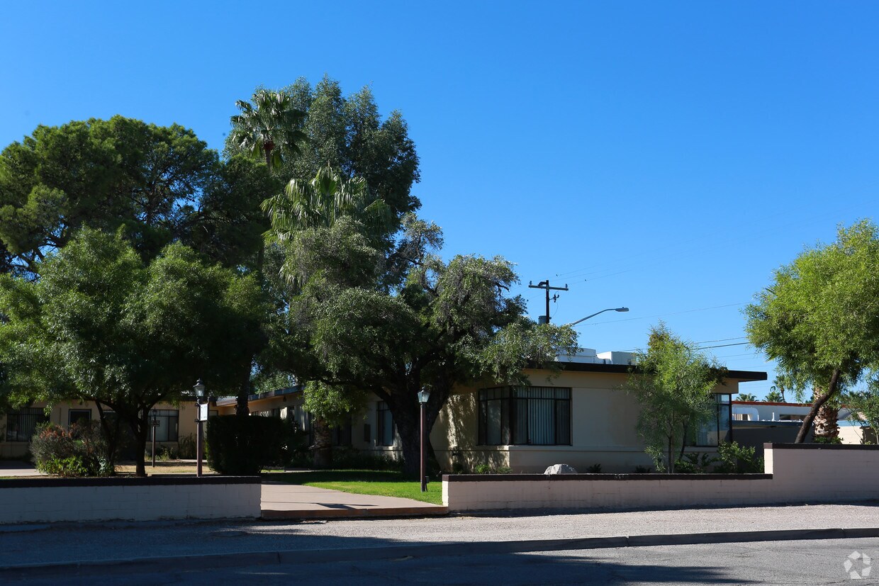 Building Photo - 3122 E Terra Alta Blvd