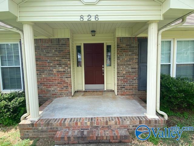 Building Photo - 826 Crestview Dr