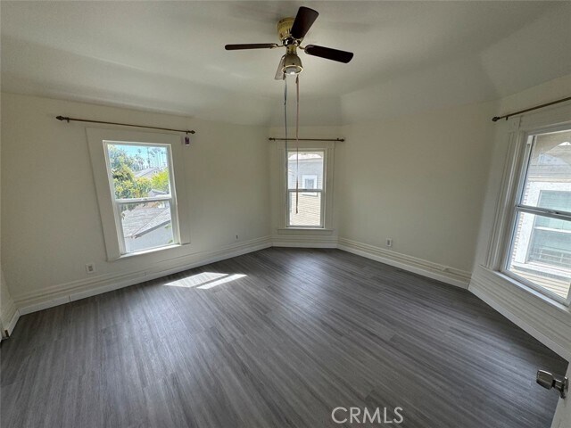 Foto del edificio - 614 E 23rd St