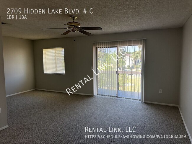 Building Photo - Experience Sarasota in Style: Newly Renova...