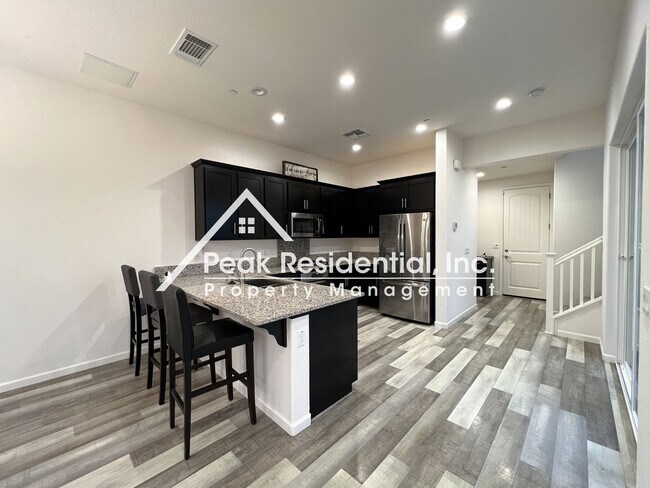 Foto del edificio - Very Nice 3bd/2.5ba North Natomas Home wit...