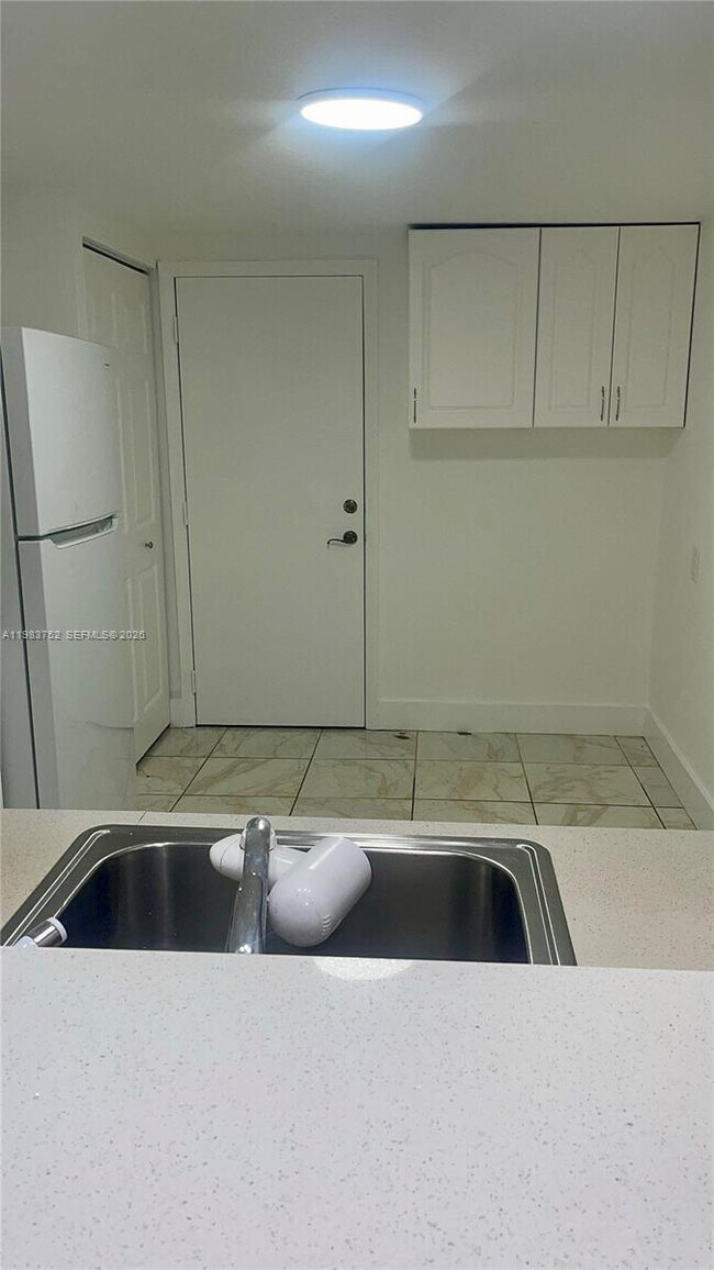 Foto del edificio - 18101 NW 68th Ave