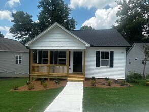 Building Photo - 3475 Monterey St