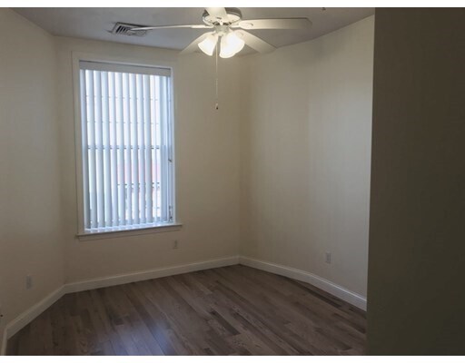 Foto del edificio - 308 Moody St