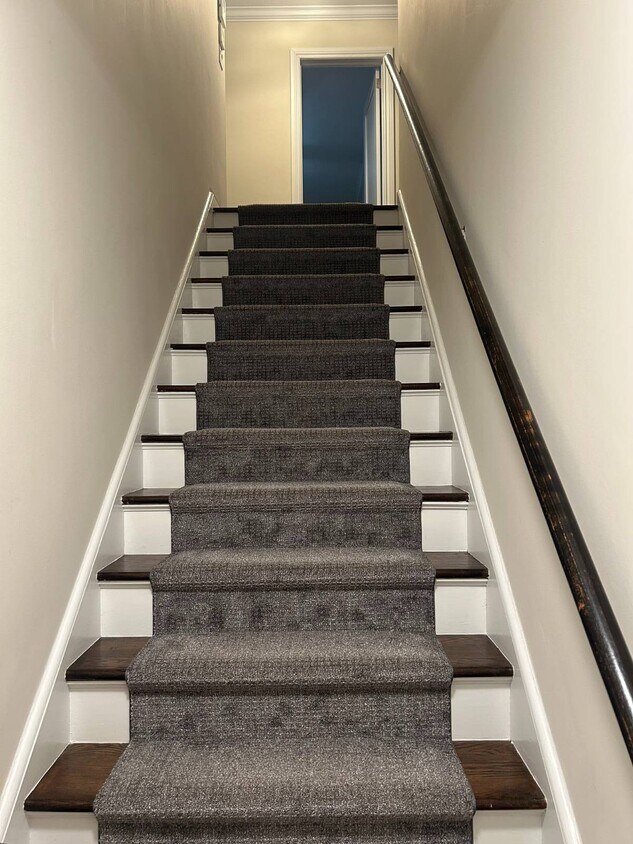 Foto principal - 260 Eastchester Rd