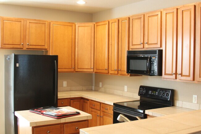 Kitchen 2 - 833 S Weber St