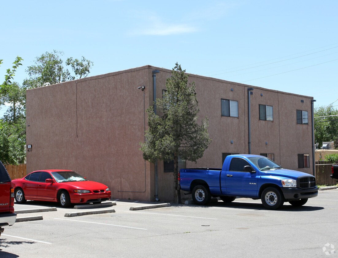 Foto del edificio - 433-437 Louisiana Blvd SE