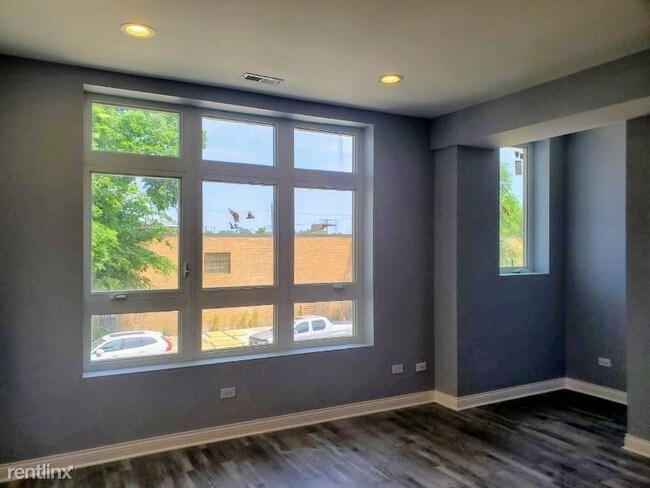 Building Photo - 3 br, 2 bath Apartment - 2711 W Polk St