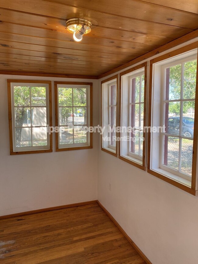 Foto del edificio - 908 9th St