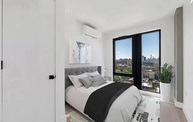 Building Photo - 3 bedroom in New York NY 10027