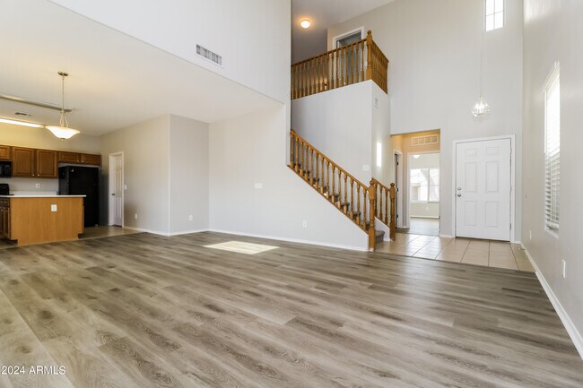Building Photo - 17232 W Maui Ln