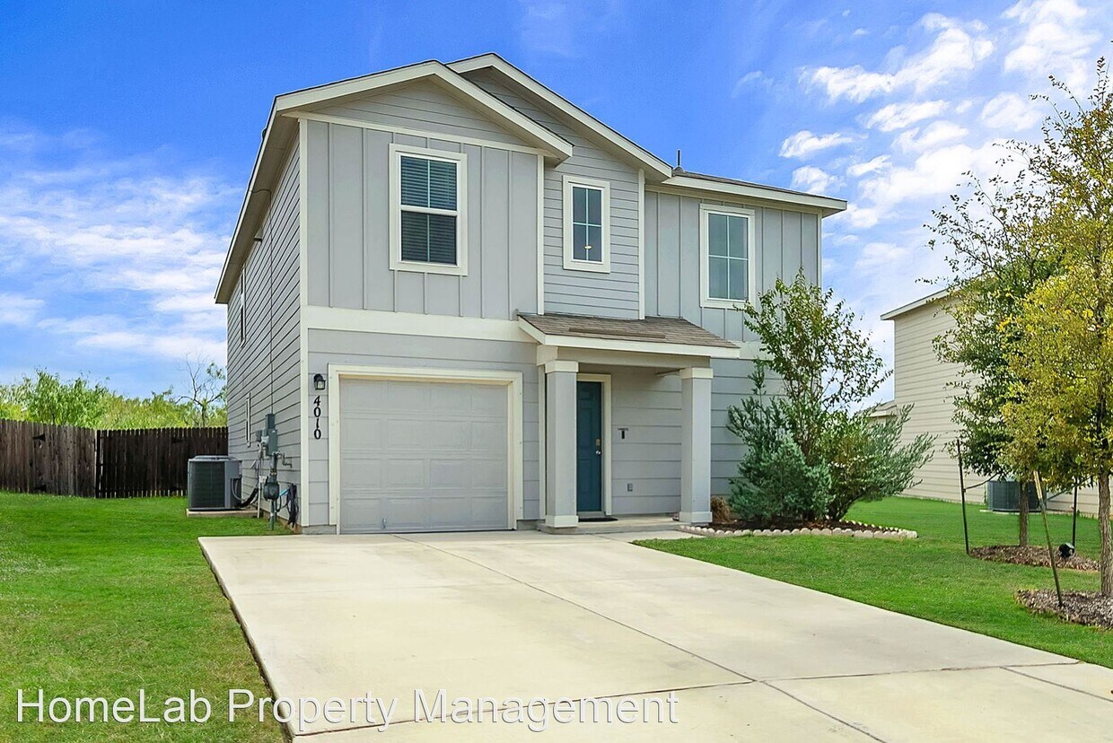 4 br, 2.5 bath House 4010 Winterfell Pass House Rental in Converse