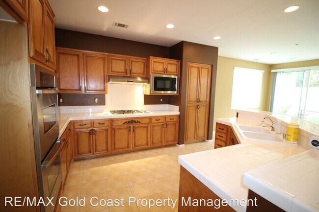 Building Photo - 5 br, 3 bath House - 1413 Vida Dr