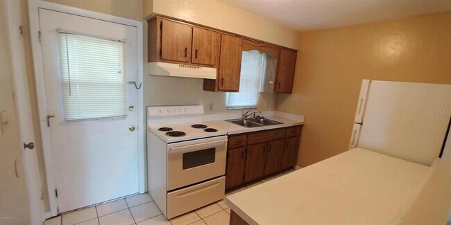 Building Photo - 3433 NE 10th St