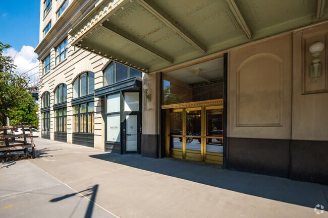 Foto del edificio - The Clock Tower Building