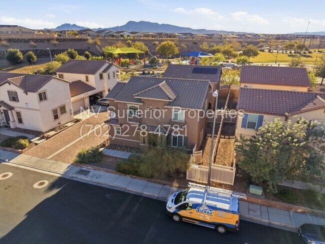 Foto del edificio - Henderson!!! Community: Cadence!! 4 Bedrooms!!! Bed & Full bath downstairs!! Loft/computer area u...