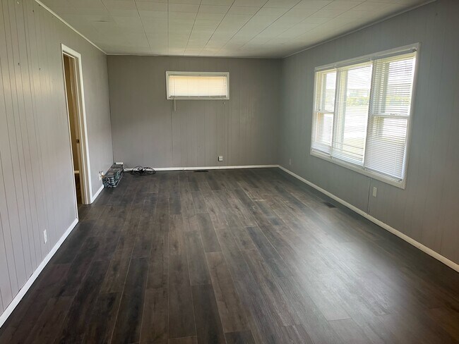 Foto del edificio - 2220 E Market St